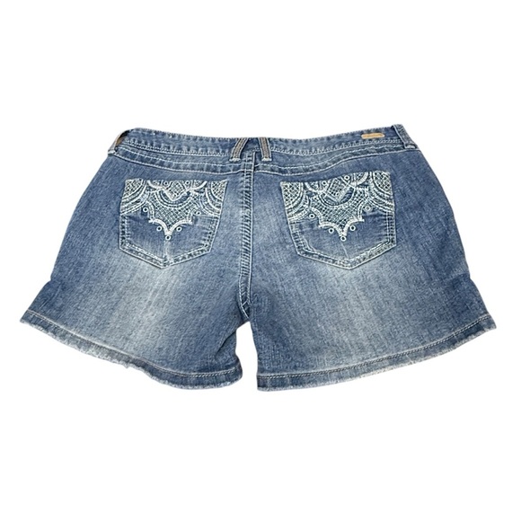 Red Camel Blue Jean Shorts Casual Style Size 11 - Picture 2 of 4